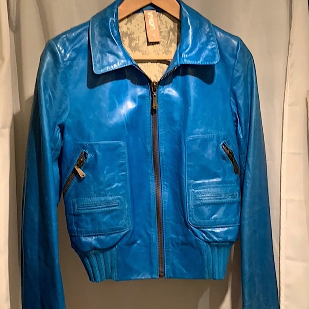 Doma leather jacket- made in Argentina 💕 blue M